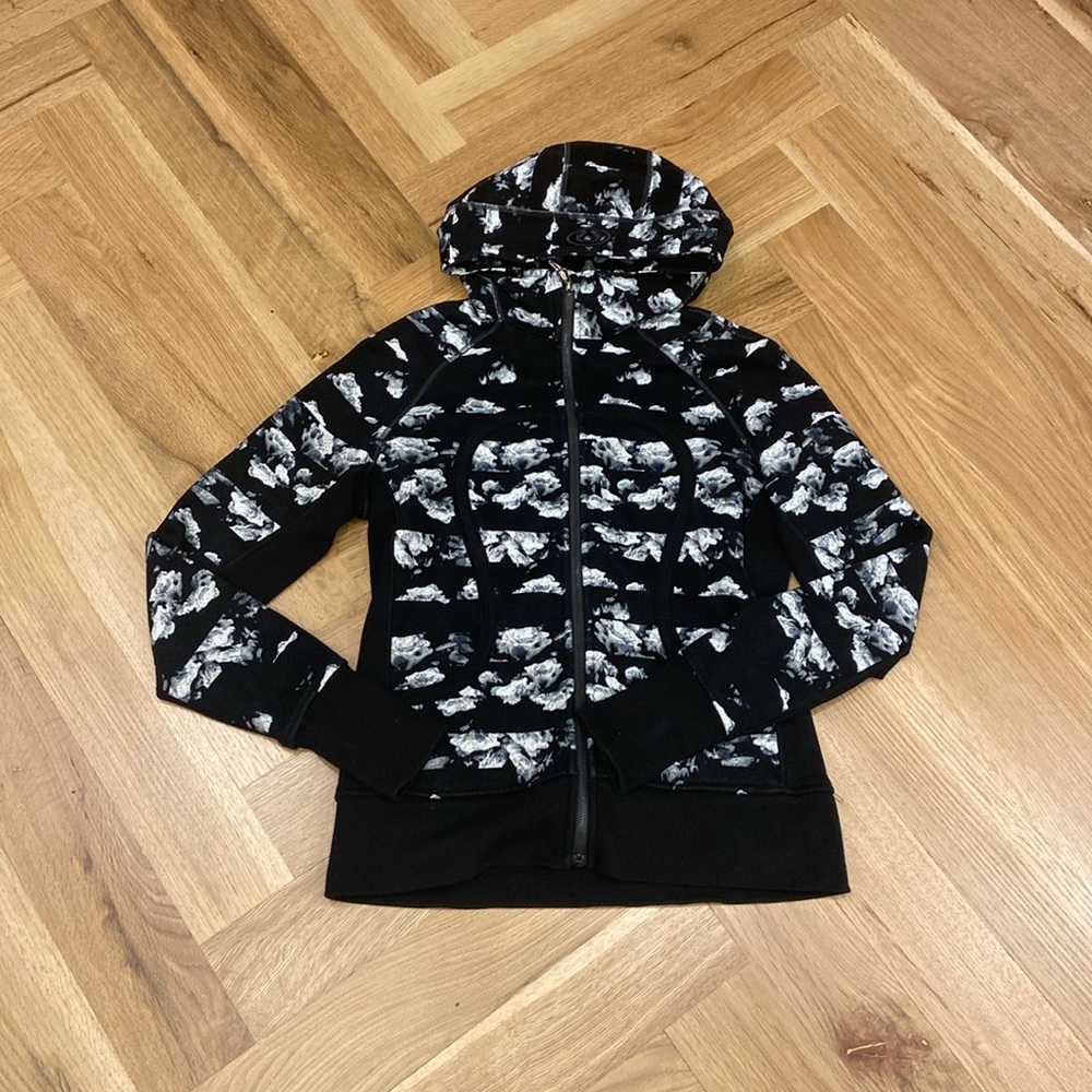Lululemon Scuba Hoodie II the Dream Rose Stripe Neutral Blush Black/White" - Picture 2 of 6